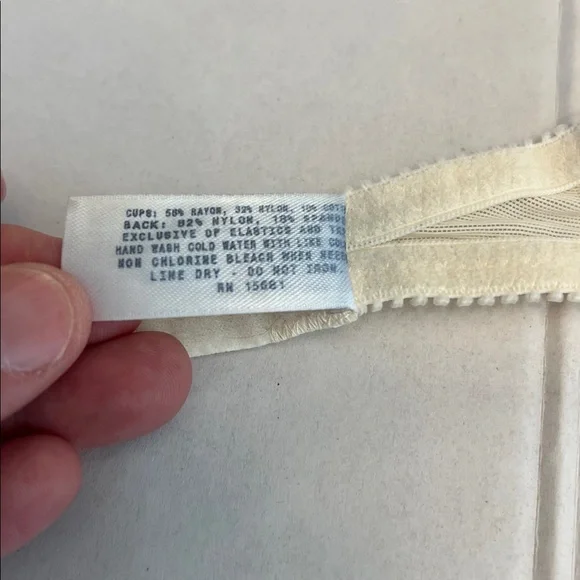 VINTAGE RALPH LAUREN SHEER NUDE UNLINED UNDERWIRE FLORAL LACE BRA SIZE 38C - Picture 8 of 13